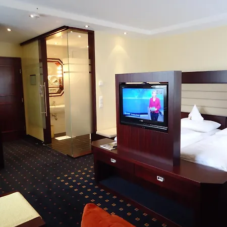 Hotel Akzent Loewen 4*