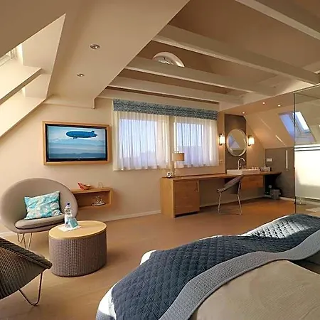 Akzent Loewen 4*