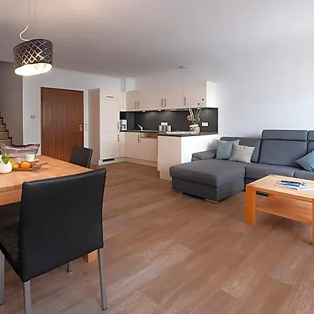 Akzent Loewen 4*
